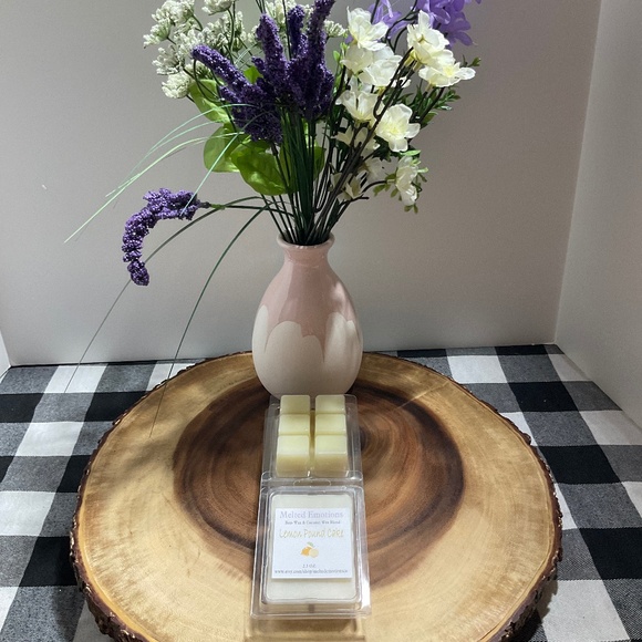 handmade lemon pound cake wax melt - Picture 1 of 7